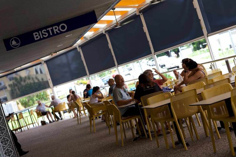 Imperial Tavern Footpath Dining