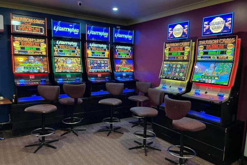Royal Hotel Mundubbera Gaming Machines