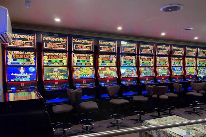 Royal Hotel Mundubbera Gaming Machines