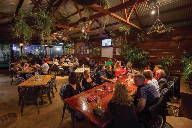 Samford Valley Hotel Front Beer Garden and Dining Area