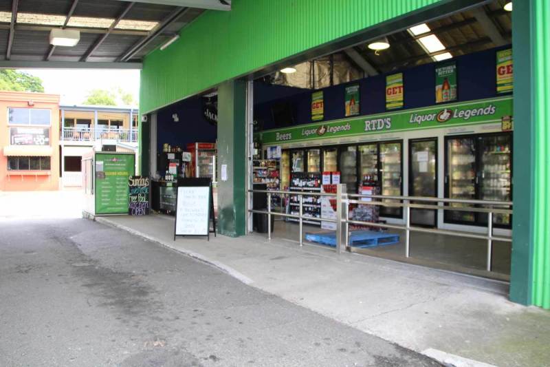 Weeroona Hotel Drive Through Bottle Shop